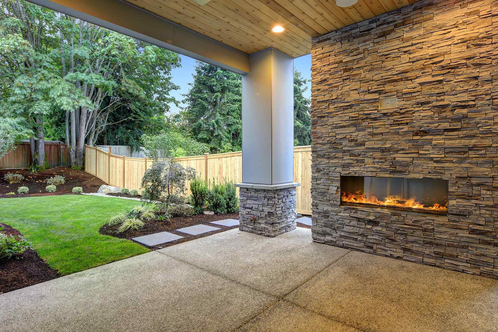 https://flooring.inpact101.com/wp-content/uploads/2018/09/gallery_projects_06.jpg